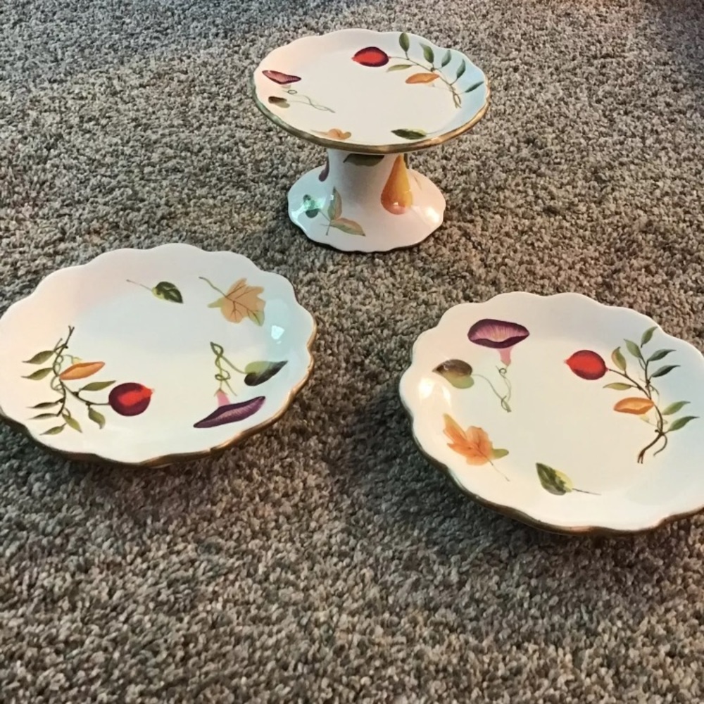 The White Barn Candle Company Leaves Veggies Ceramic Pillar AND Two Plates